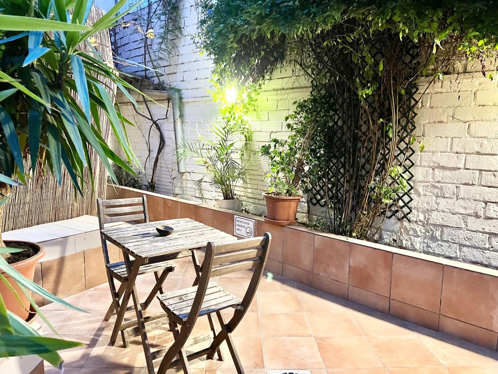 Cozy Suite Apartment, Wifi! Santa Coloma de Gramanet Екстериор снимка